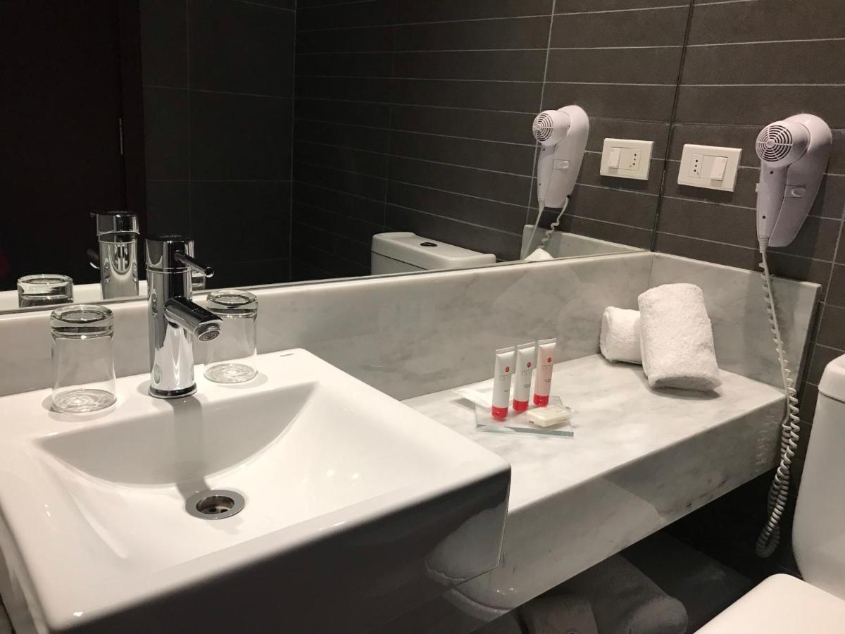 Frontier Hotel 리베라 외부 사진