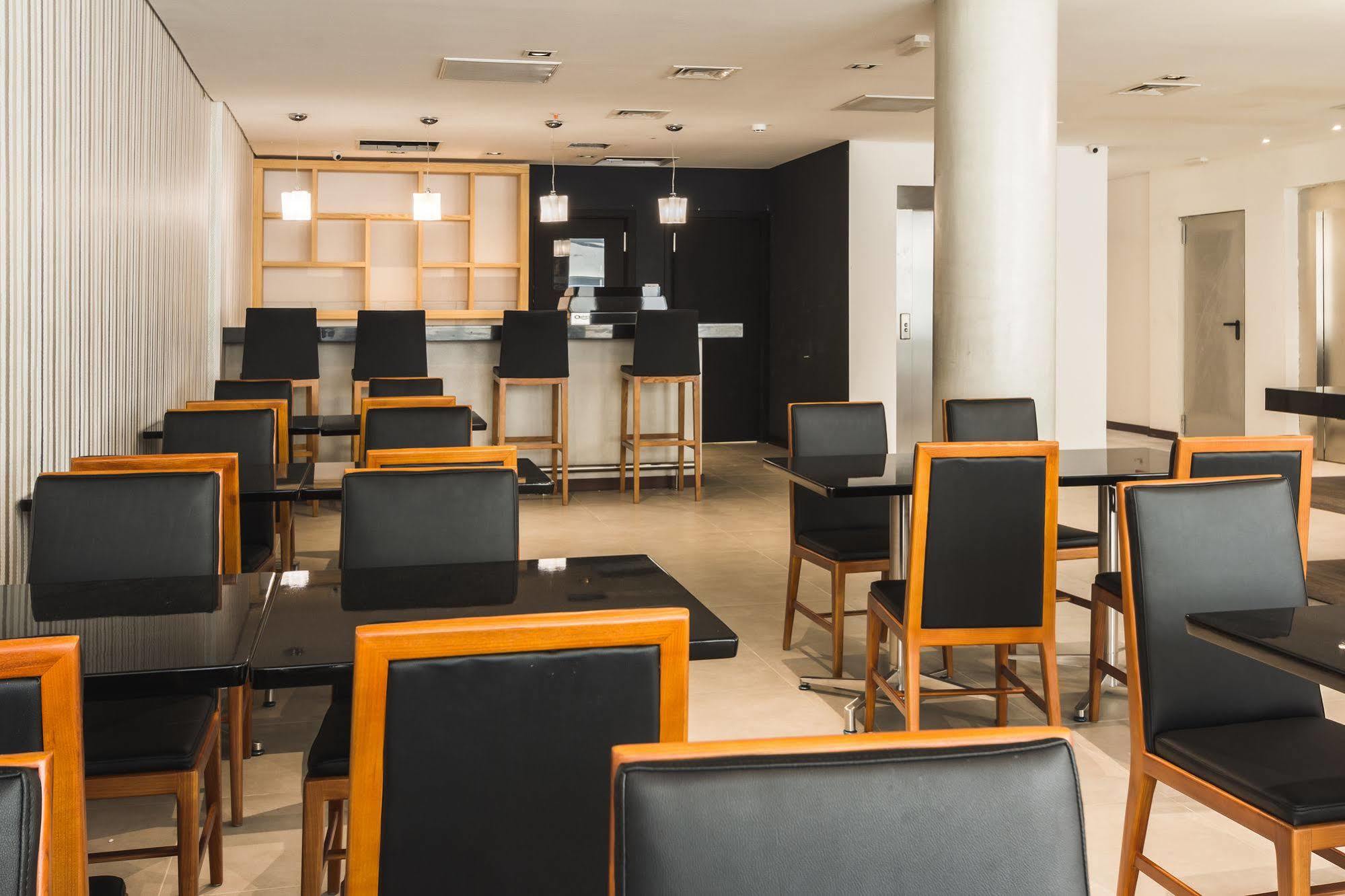 Frontier Hotel 리베라 외부 사진